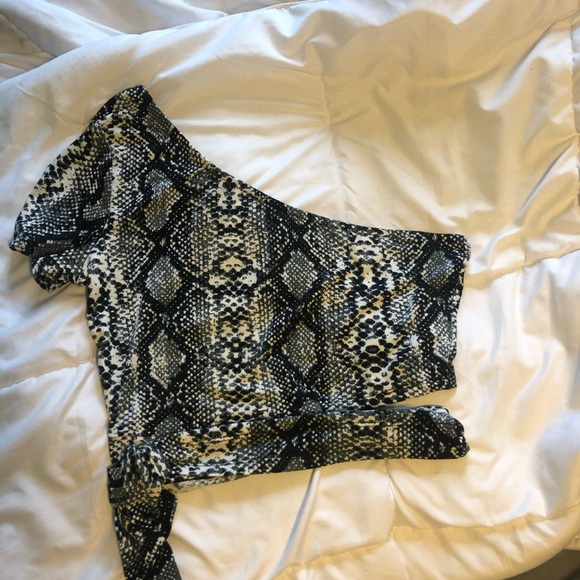Shein One Shoulder Tie Side Snakeskin Pattern Top - Picture 2 of 7
